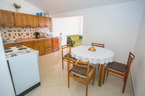 Apartments Katica - image 3