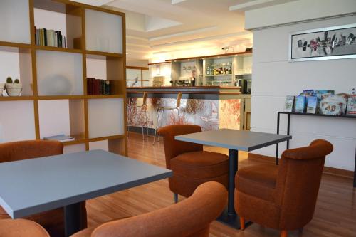 Contact Hôtel du Parc - image 4