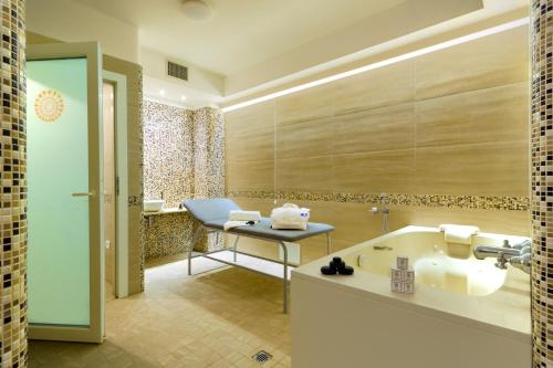 溫泉, 弗拉里蒂爾那泰爾梅酒店 (Hotel Floridiana Terme) in 伊斯其亞