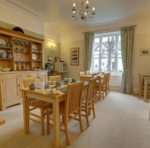 Oprema, Grange Guest House in Brecon center