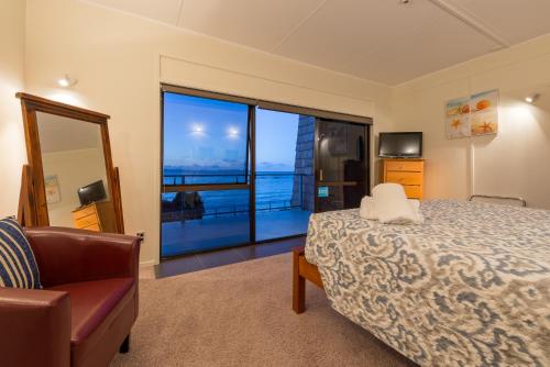 By the Bay Beachfront Apartments in Mangonuja