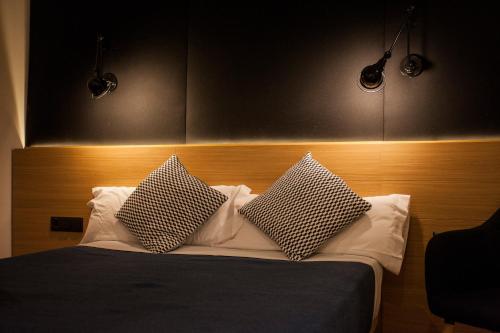 CC Malasana Stop at CC Malasaña to discover the wonders of Madrid. The property has everything you need for a comfortable stay. Service-minded staff will welcome and guide you at CC Malasaña. Designed for comfo