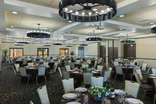 Banquet hall, Oxford Suites Sonoma- Rohnert Park in Rohnert Park (CA)