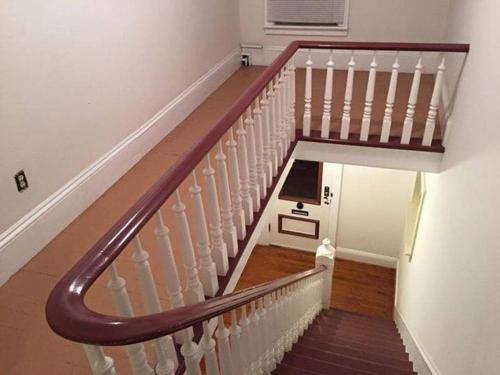 Cozy 2nd story Flat near downtown in Adrian
