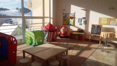 คลับสำหรับเด็ก, Almet, apartmánove štúdio 205 (Almet, apartmanove studio 205) in โดโนวาลี