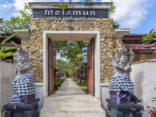 Facilities, Hotel Melamun near Warung Citra