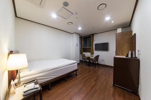 1 double bed