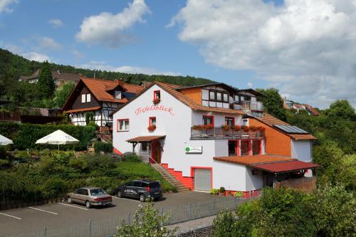 Gasthaus Trifelsblick in Wernersberg, Deutschland