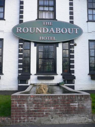 The Roundabout Hotel 2