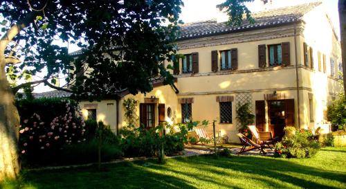  Corner Garden, Pension in Porto Potenza Picena