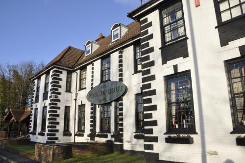 The Roundabout Hotel - image 11