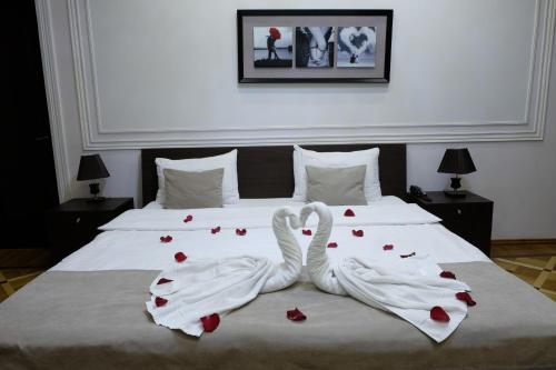 Hotel S&L