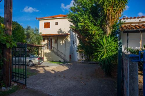 Niki Apartments - image 11