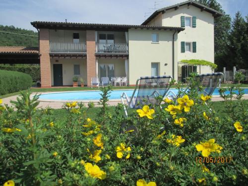 Apartment with Terrace image 3