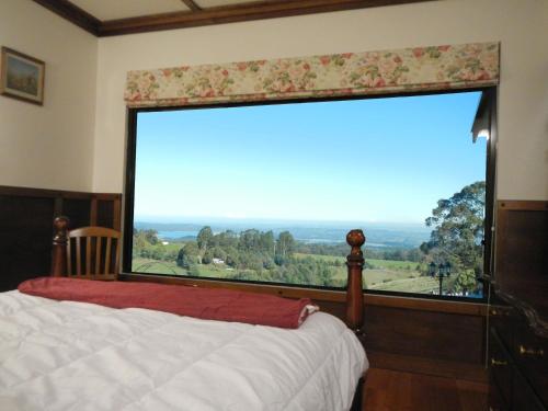 A Cottage with a View at Tudor Ridge