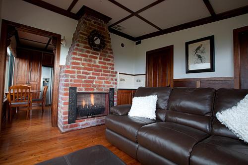 A Cottage with a View at Tudor Ridge