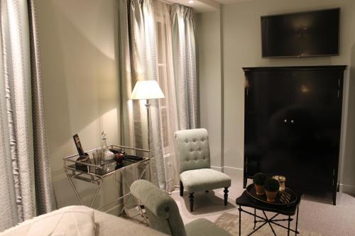 My Home In Paris - image 5