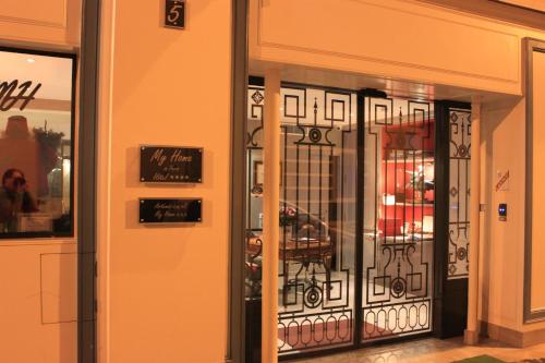 My Home In Paris - image 7