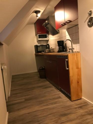 Kitchen, Schloß Auerbach Kleine Ferienwohnung in Bensheim