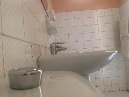 Double or Twin Room image 10
