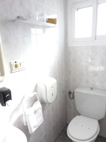 Hostal La Pilarica - image 4