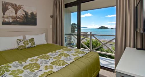Deluxe Suite with Sea View - Water Front