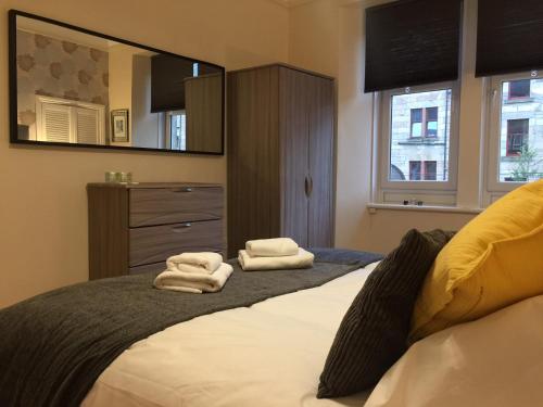 Scotstoun 1 Bed Flat - image 11
