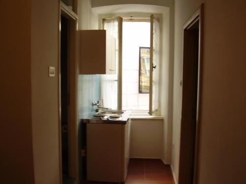Apartments with WiFi Rijeka - 13227 - image 2