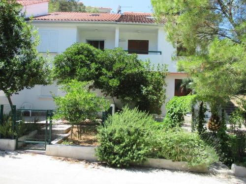  Holiday apartments Necujam, Solta - 13767 in Grohote