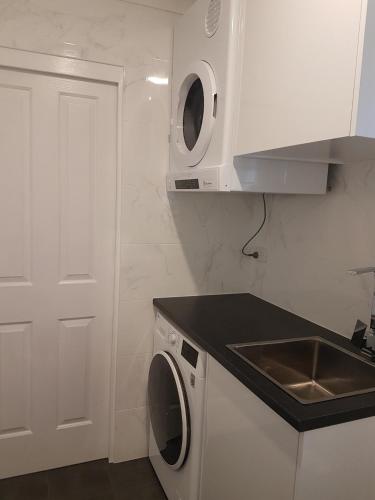 Edwin Place Apartment