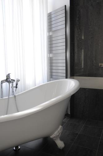 ห้องน้ำ, Hotel Metropolis in อิโออันนินา