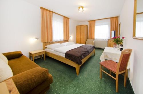 Pension Parzer Pressbaum bei Wien