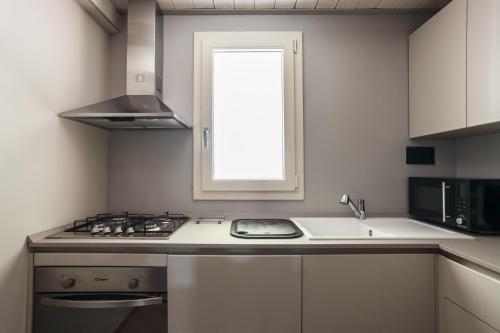 Sant'Orsola Suites Apartments - image 2