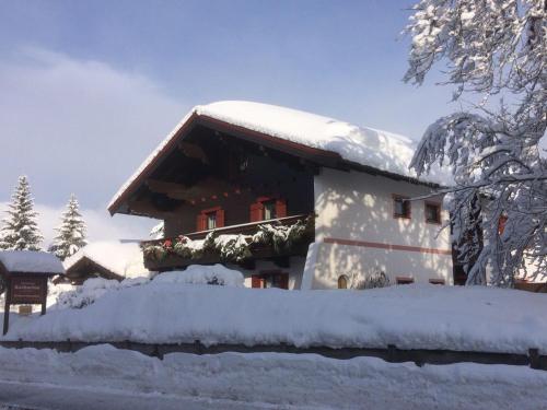 Gästehaus Katharina - Apartment - Hochfilzen