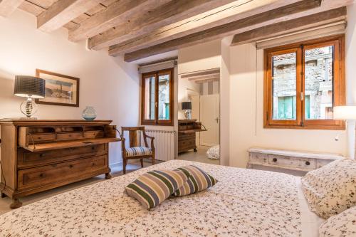 One-Bedroom Apartment room in SAN POLO 2140 IN THE HEART OF VENICE