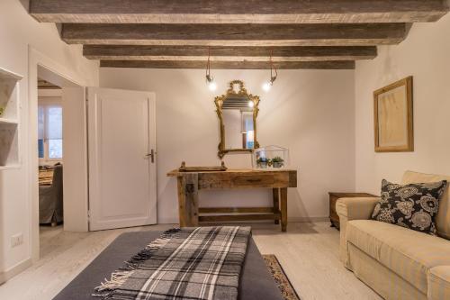 One-Bedroom Apartment image 1