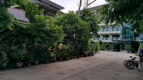 Garden Corner Resort & Hotel