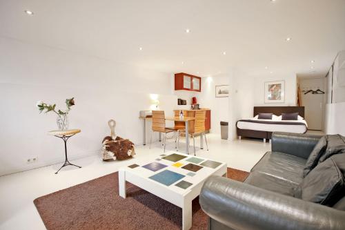 Romantic Jordaan Canalsuite near Anne Frank House, Amsterdam