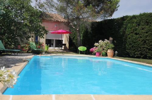 ENTRE AVIGNON et PONT DU GARD - Accommodation - Rochefort-du-Gard