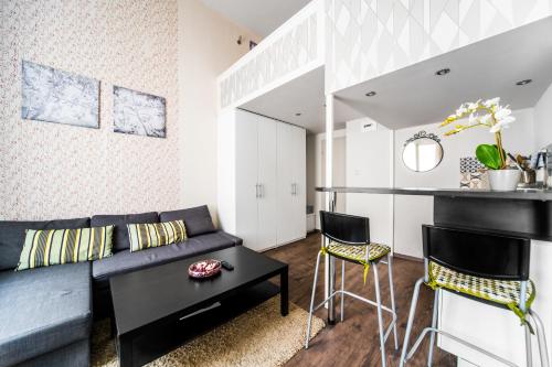 Apartment 1 image 8