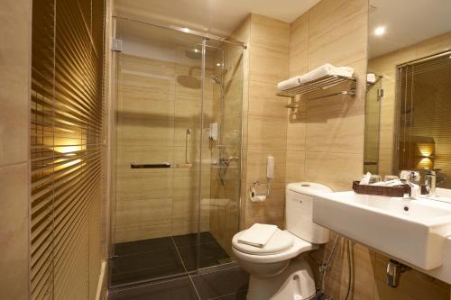 room detail thumbnail 2