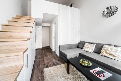 Apartment 3 image 2