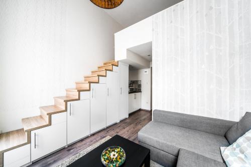 Apartment 3 image 4