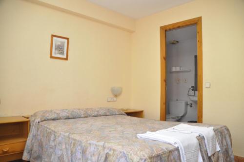Hotel Tres Arcos - image 11