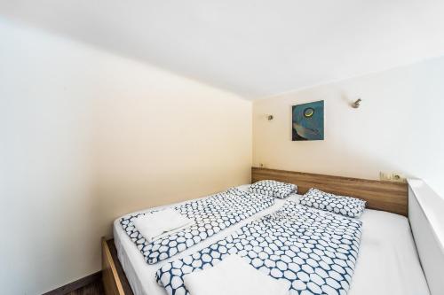 Elisabeth Apartments - image 6