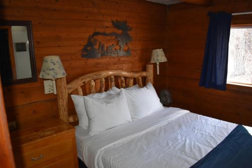 One-Bedroom Cabin