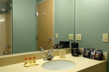 The Pell, Part of JdV by Hyatt