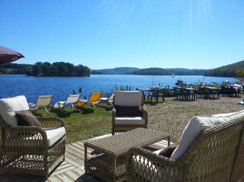 Hotel Restaurant La Caravelle in Peyrat-le-Chateau