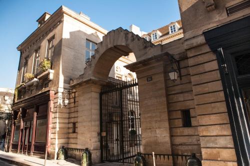 Assia & Nathalie - Luxury B&B MARAIS - image 12