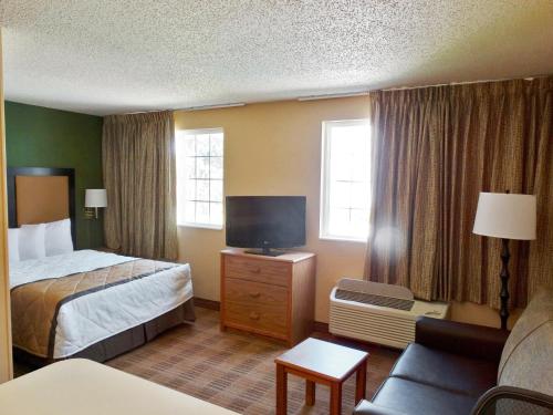 Extended Stay America Select Suites - Jacksonville Salisbury Rd Southpoint